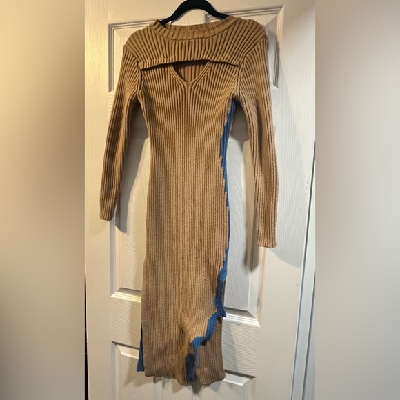 Ladies Sweater Dress - Picture 2 of 5